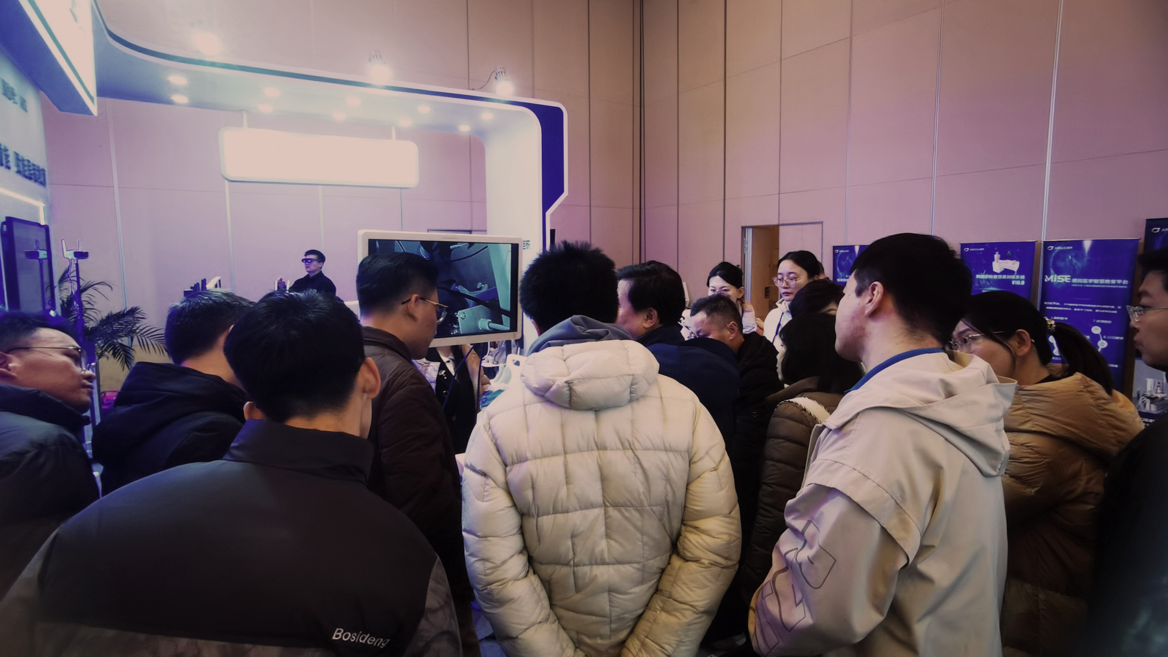 1735783657437393.png 论坛19.png